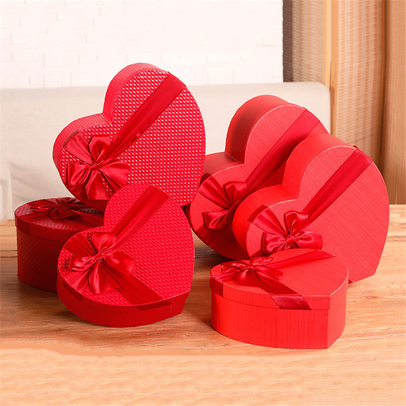 florist hat boxes red heart shaped candy boxes set of  gift