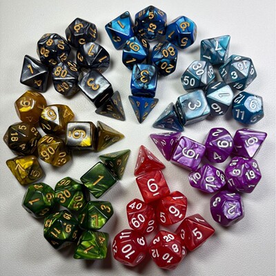 Marble patterned polyhedral colored transparent seven piece