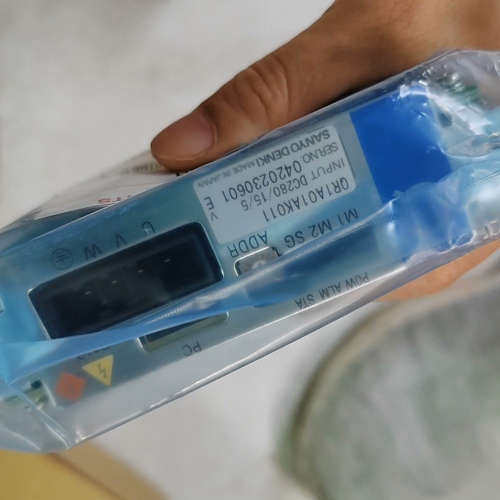 适用机器人柜伺服销售QR1A01AK011，有4个，议价