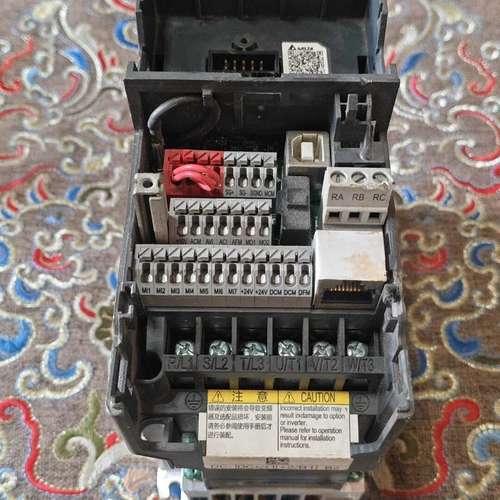 适用变频器，型号V1A5MS43ANSAA，0.4KW功议价