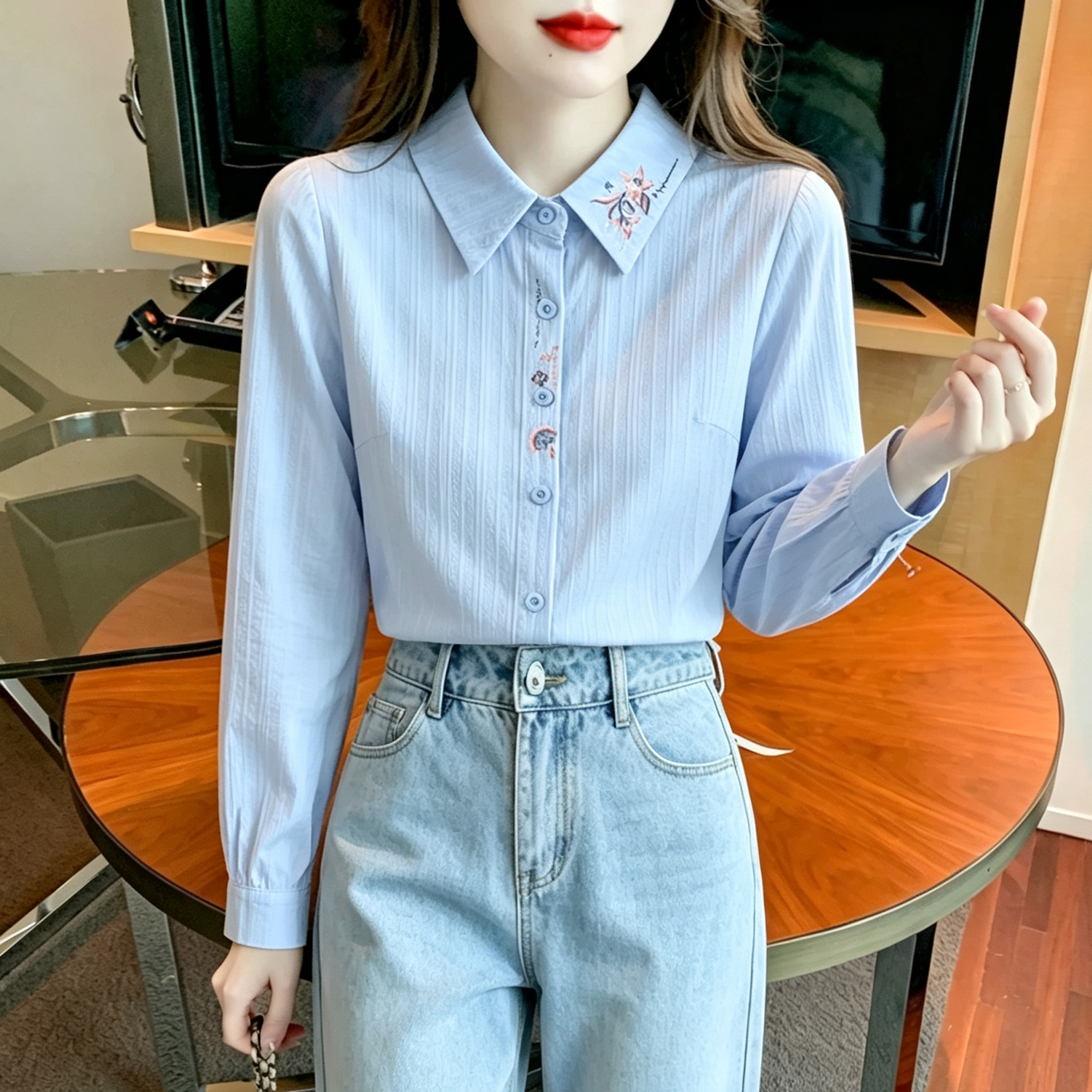 温柔文艺风刺绣衬衫长袖翻领棉布polo领洋气气质百搭时尚上衣女