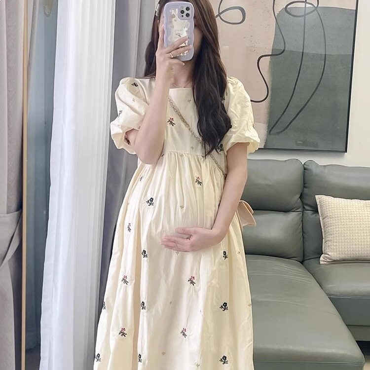 2026新款孕妇夏装连衣裙洋气法式泡泡袖碎花裙小个子孕妇夏季套装