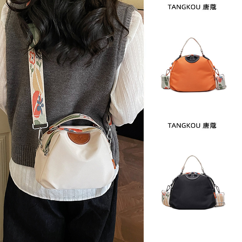 多隔层牛津布贝壳包女2025新款轻便斜挎小包外出妈咪包通勤手拎包,箱包皮具/热销女包/男包,通用款女包,淘宝优惠券,粉丝福利购,淘宝优惠卷