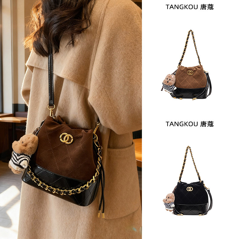 菱格链条水桶包包女2025新款秋冬精致斜挎小包洋气通勤手提小拎包,箱包皮具/热销女包/男包,通用款女包,淘宝优惠券,粉丝福利购,淘宝优惠卷