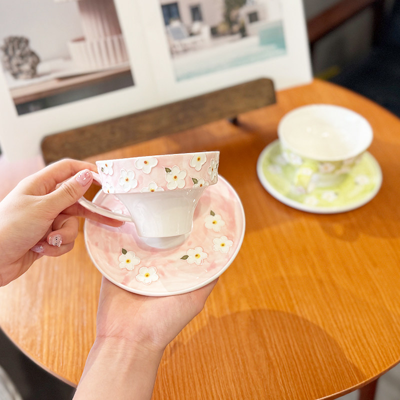 高颜值少女心立体浮雕小碎花陶瓷杯碟套装家用咖啡送杯礼物伴手礼