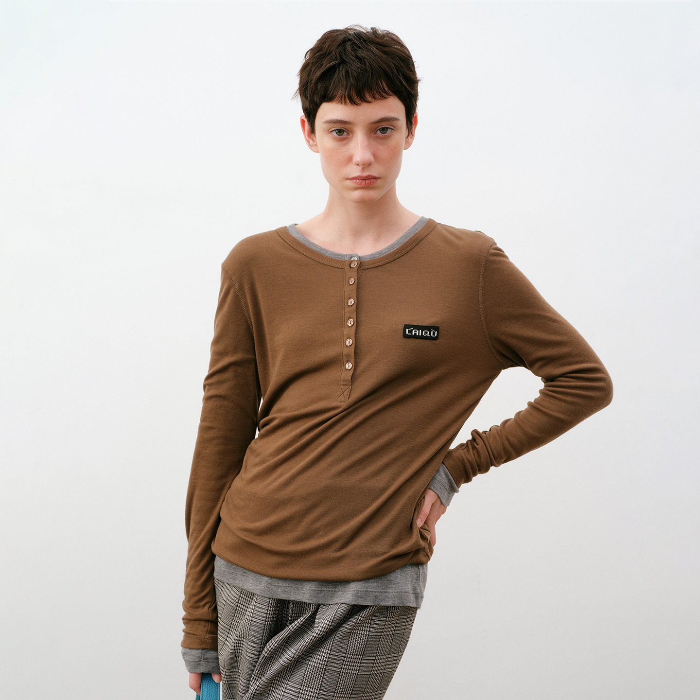 来去LaiQu2025新款开领防晒衫T恤