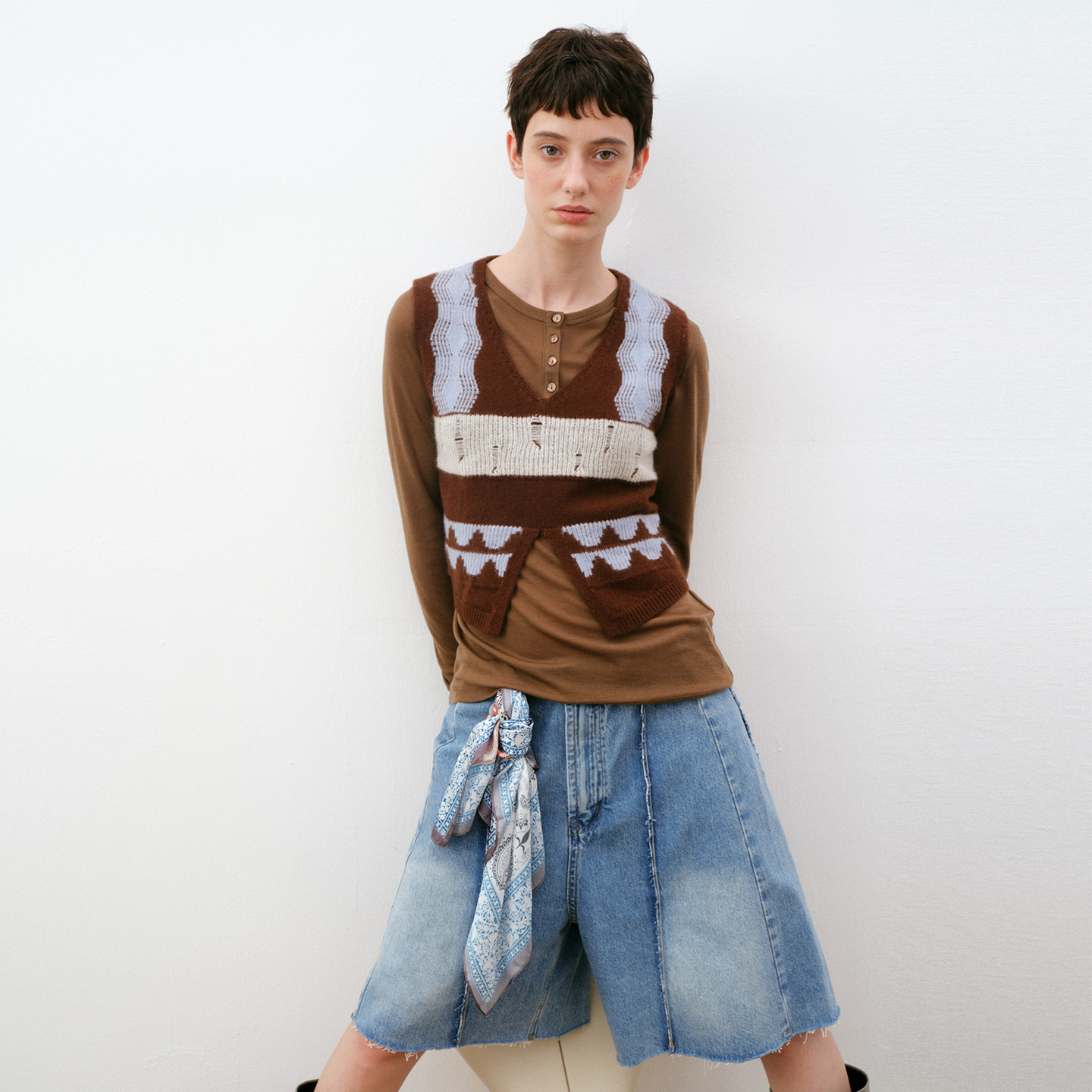 来去LaiQu简约高腰牛仔短裤