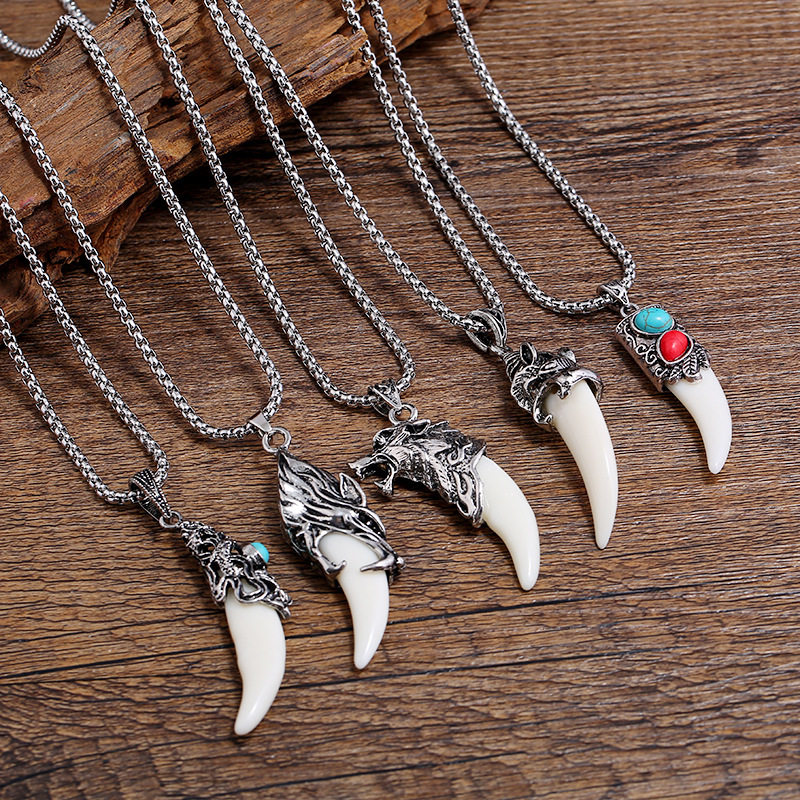 古韵仿狼牙狗牙吊坠钛钢项链男女百搭个性挂件情侣潮酷毛衣配饰品