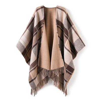 2025秋冬新款英伦羊毛红色披肩女士冬天加厚流苏旅游防风保暖斗篷