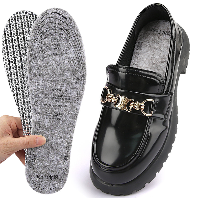 Warm aluminum foil, sweat absorbing felt, fully padded shoes