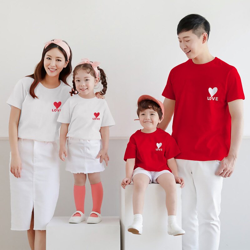 2026新款韩版宽松爱心亲子装一家三口四口婴儿母子棉短袖家庭装高