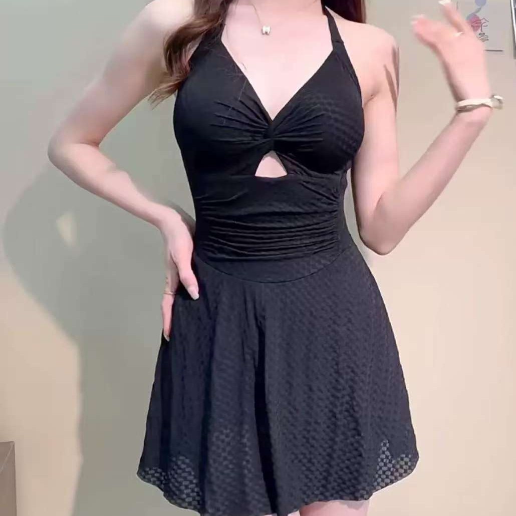 2026新款女士泳衣性感夏季裙式保守显瘦修身连体裙海滩温泉泳装高