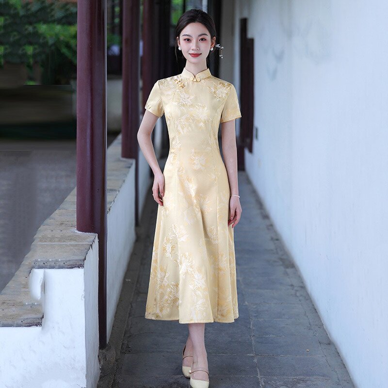 2026新款黄色送考妈妈国风新中式旗袍改良年轻款女复古连衣裙