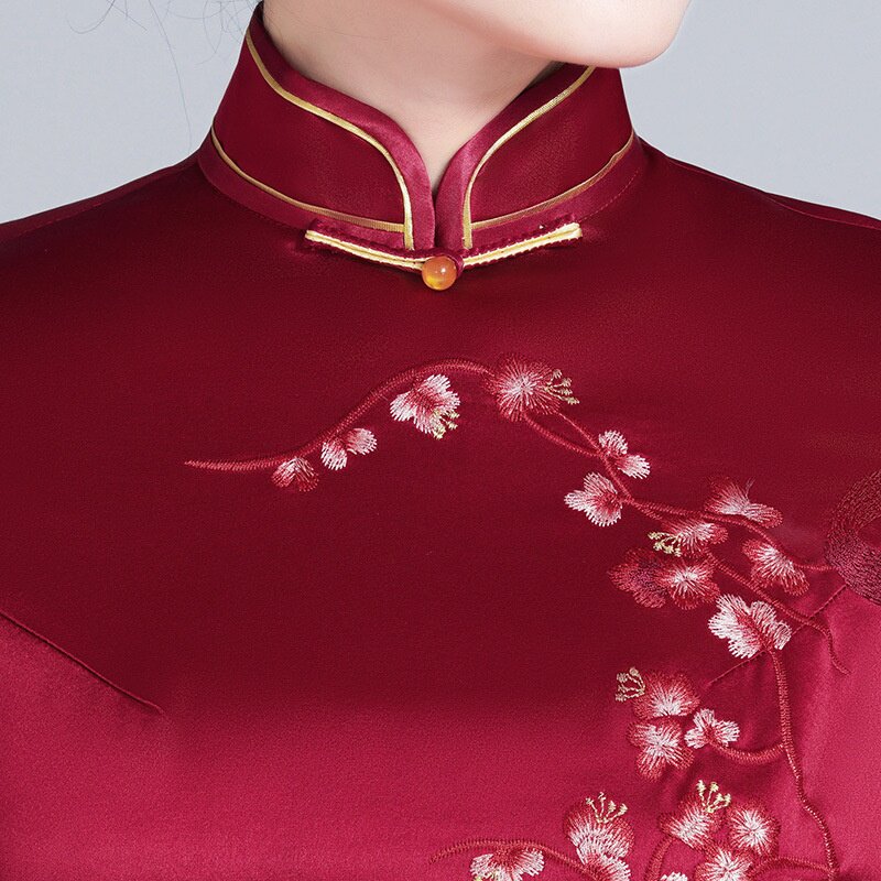 2026新款款喜婆婆旗袍改良酒红刺绣妈妈婚宴装婚庆敬酒礼服中