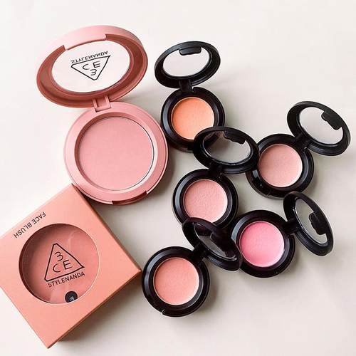 3CE腮红蜜桃橘日常碰撞色