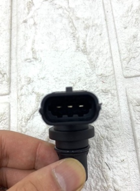适用于长安CS35 12-15款 1.6L凸轮轴位置传感器原厂全新包邮正品