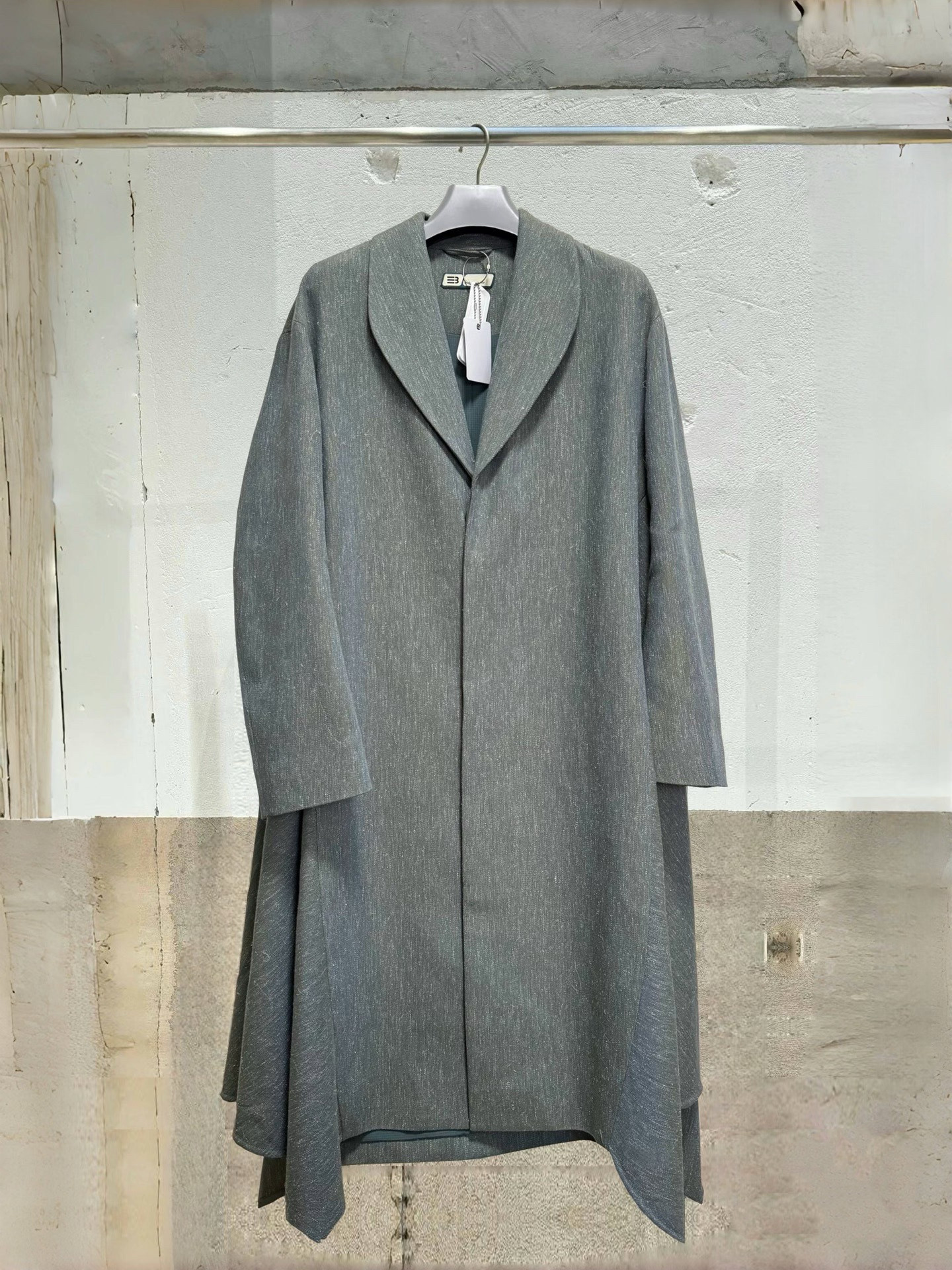 PTK风格联名孔雀蓝大衣 特殊面料 SABIR DRAPE COAT