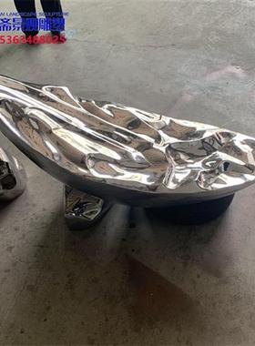 不锈钢镜面抽象小船雕塑金属户外水景水池渔人与船纯手工摆件定制