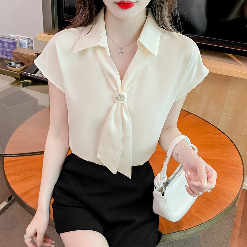 缎面雪纺衬衫职业女装短袖2026夏季新款时尚气质飘带v领洋气小衫