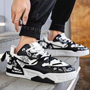 黑色板鞋男生2026巨好看的男鞋鞋子软底莆田增高小白鞋高级感痞帅