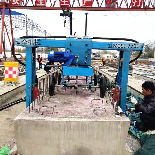 不跑偏空心板凿毛机 凿毛深浅高度可调 预制梁空心板凿毛机