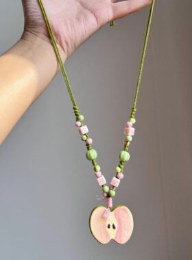 粉色陶瓷苹果编绳串珠项链女小众