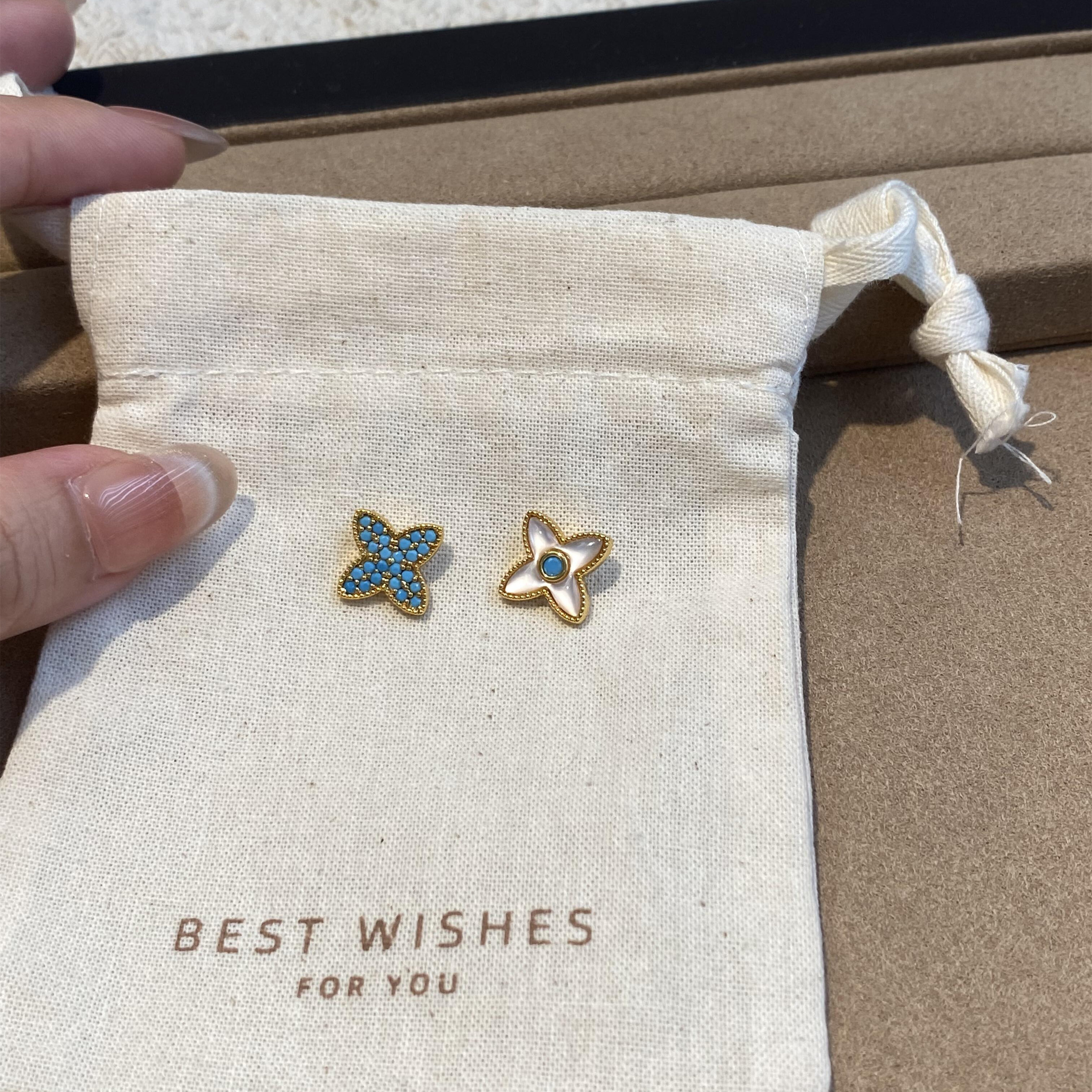 贝母蓝松不对称幸运四叶草耳钉