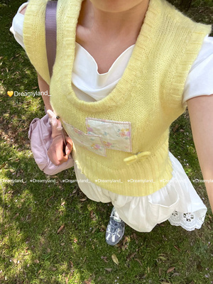 春上新～嫩黄色针织套头碎花拼布马甲背心毛线上衣