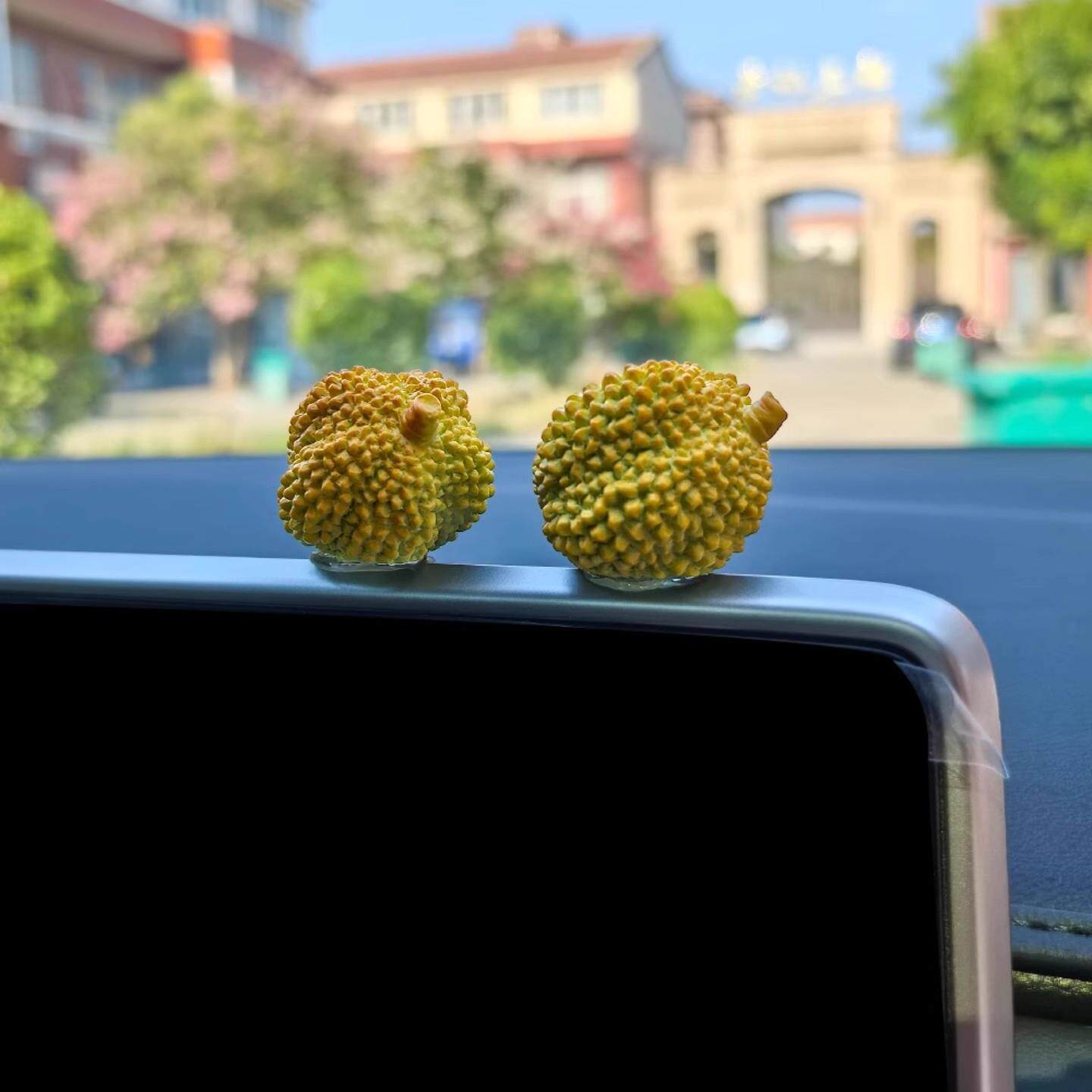 好运连连车载摆件水果汽车中控台榴莲可爱卡通顺顺荔荔车载装饰贴