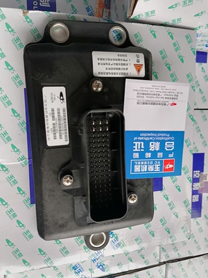 玉柴三立DCU原装厂天龙霸尿素泵控制器L6200－3823390B