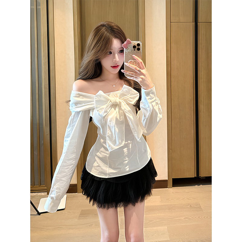 韩系高级感气质套装早秋白色一字肩蝴蝶结衬衫黑色蕾丝半裙两件套