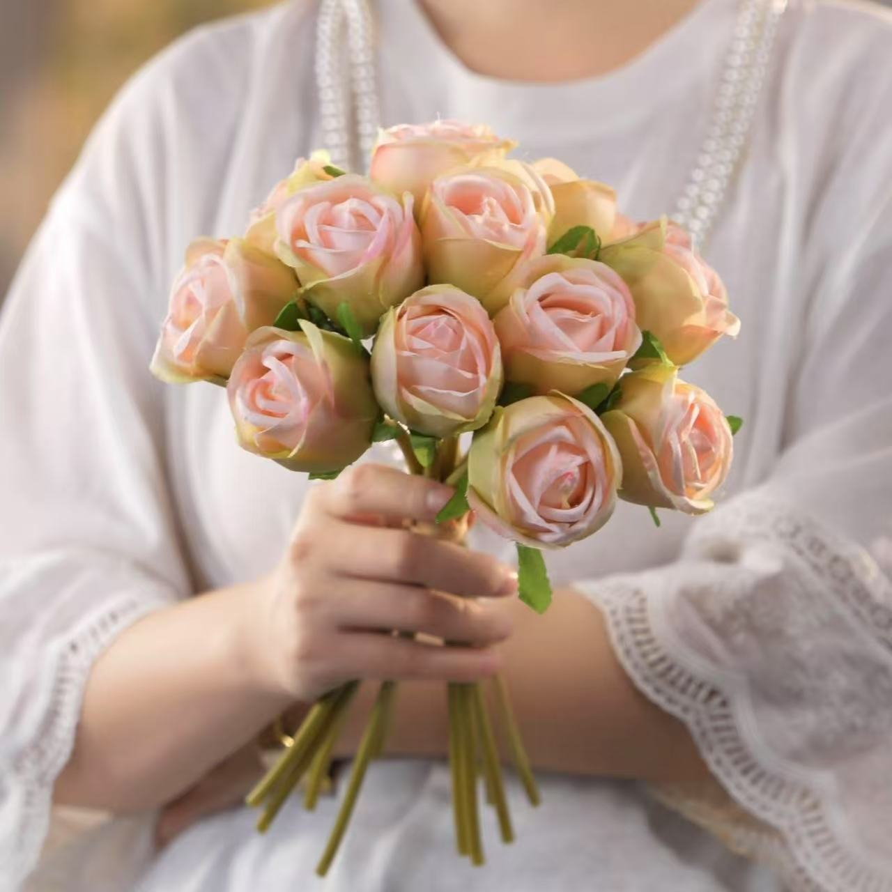 玫瑰把束 12支玫瑰手捧花仿真花绢布假花客厅茶几装饰