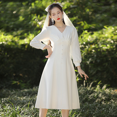 登记领证小白裙法式秋冬高级感长袖缎面个子轻订婚仪式感