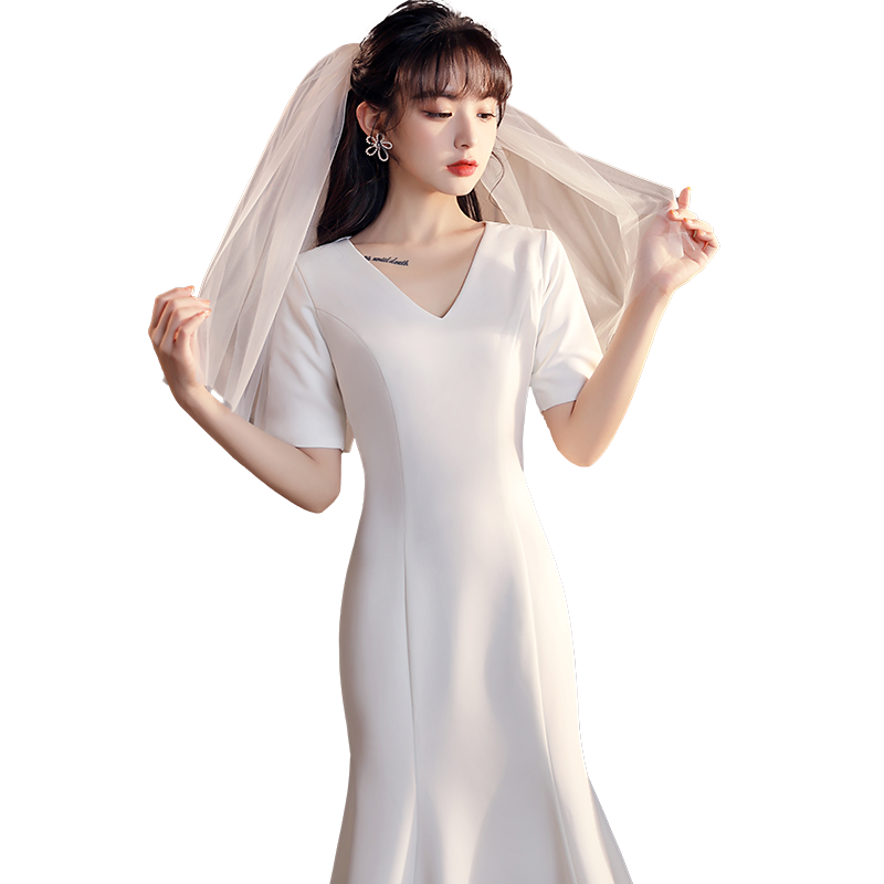 领证小白裙登记缎面修身平时可穿礼服轻婚纱订婚法式鱼尾连衣裙冬