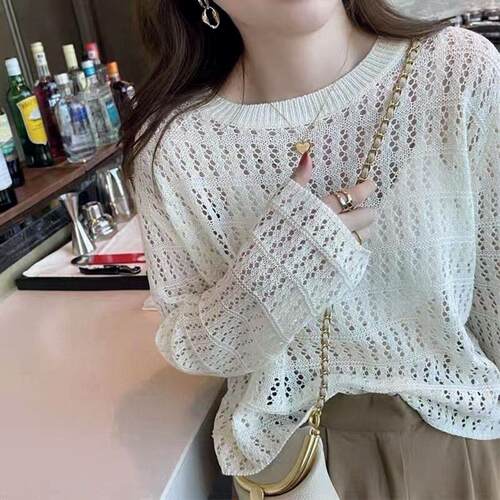 Hollow out knitted sweater for women to look slim,