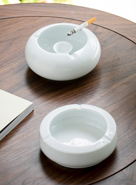 纯白瓷烟灰缸白色圆形酒店家用防飞灰客厅大气上档次德化陶瓷