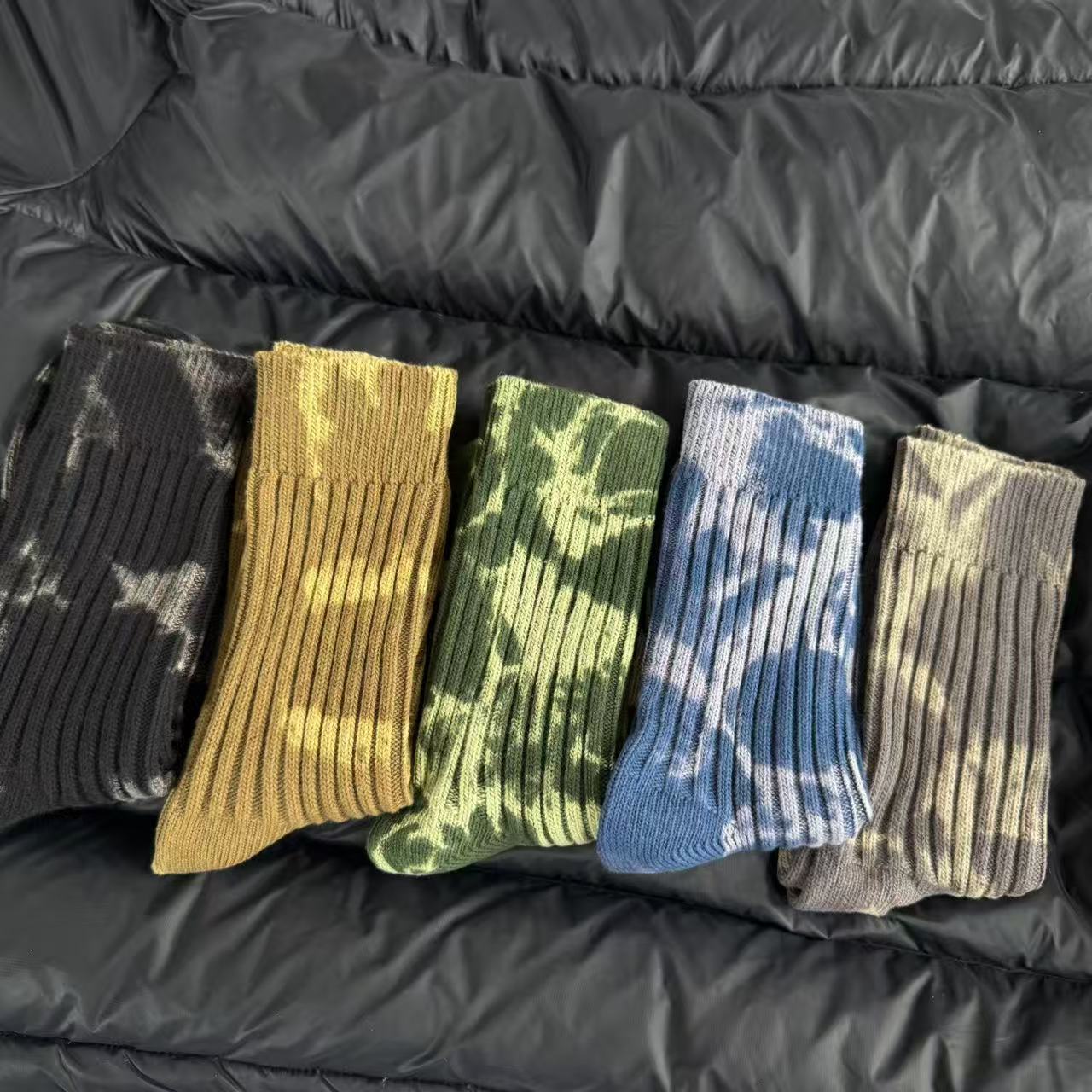 原创25FW扎染粗线加厚中筒袜