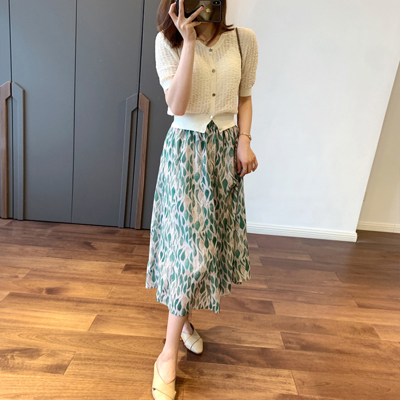 2024 새로운 여름 여성 하이 엔드 스커트 정장 프렌치 롱 스커트 녹색 꽃 무늬 쉬폰 드레스 얇은 섹션