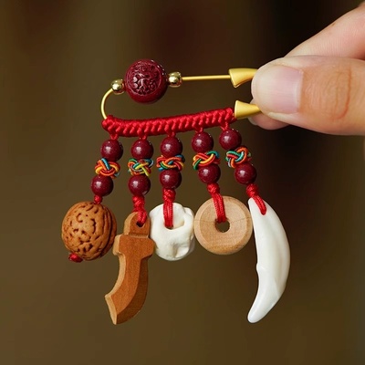 普陀山宝宝别针桃木朱砂剑桃核挂