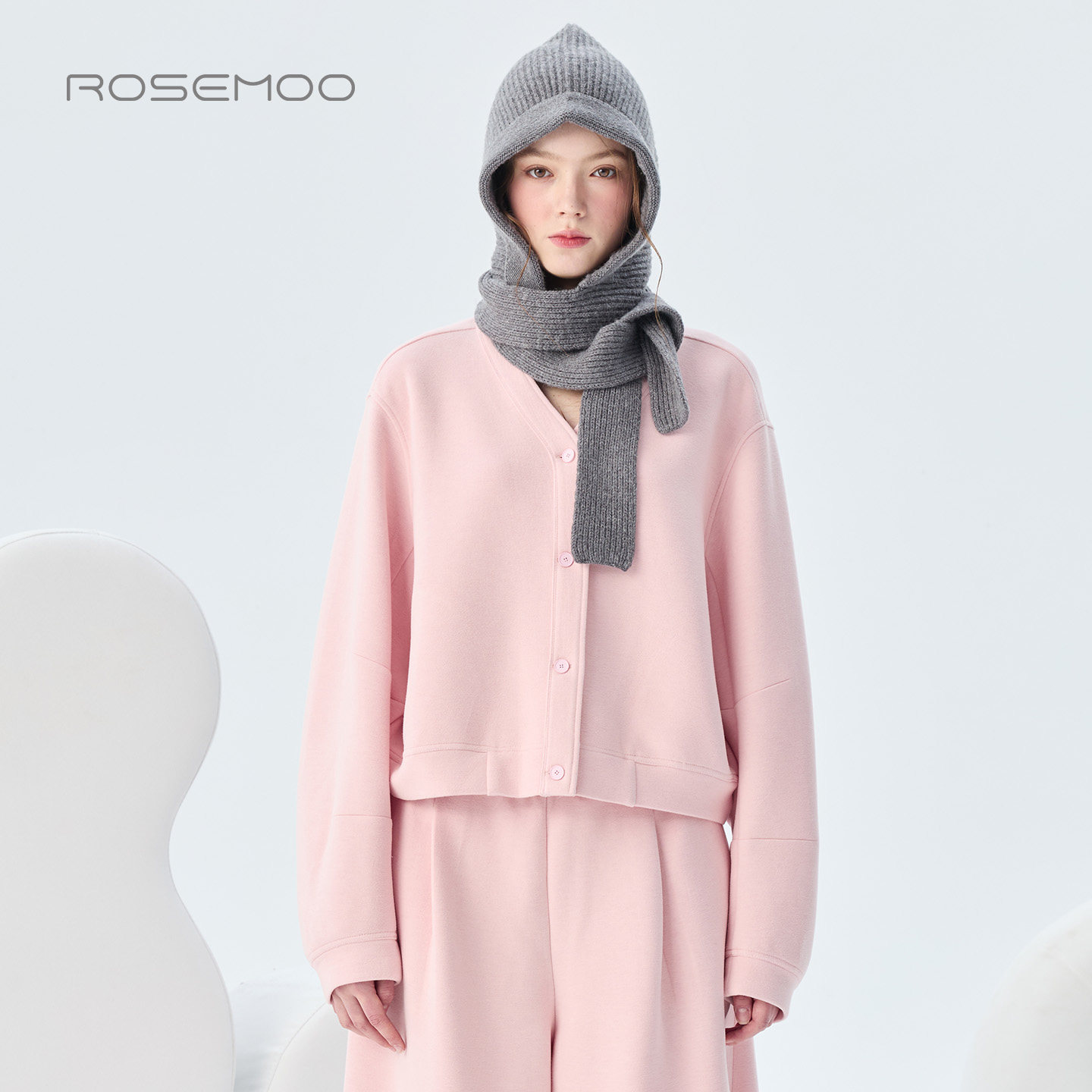 容子木ROSEMOO2026冬【商场同款】V领空气层针织外套RWM4WC136A