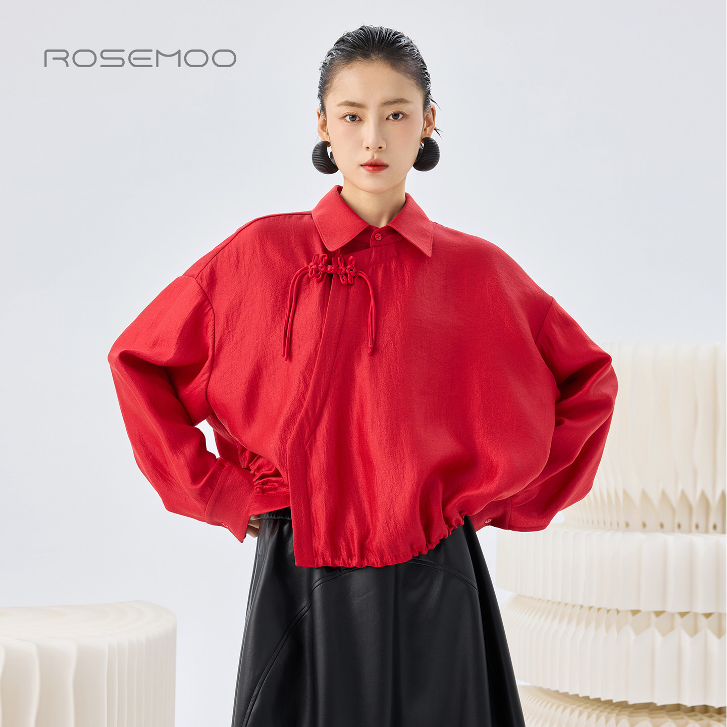 容子木ROSEMOO26春商场同款光泽感盘扣下摆抽绳衬衫RWM1CP124A