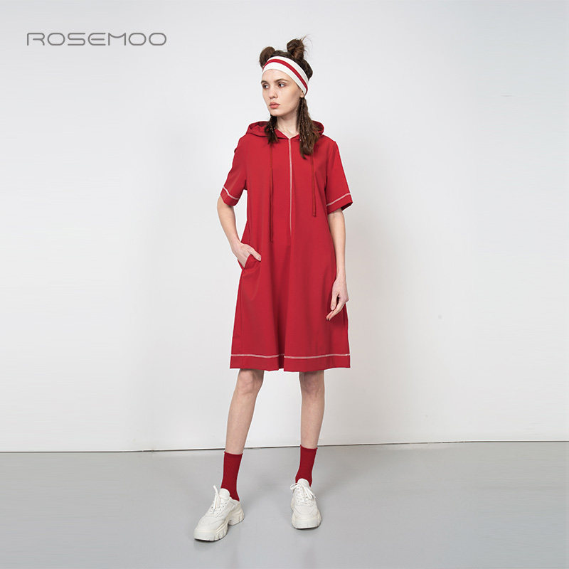 容子木rosemoo商场同款柔软高弹针织带帽压线连衣裙ryh2lp001t