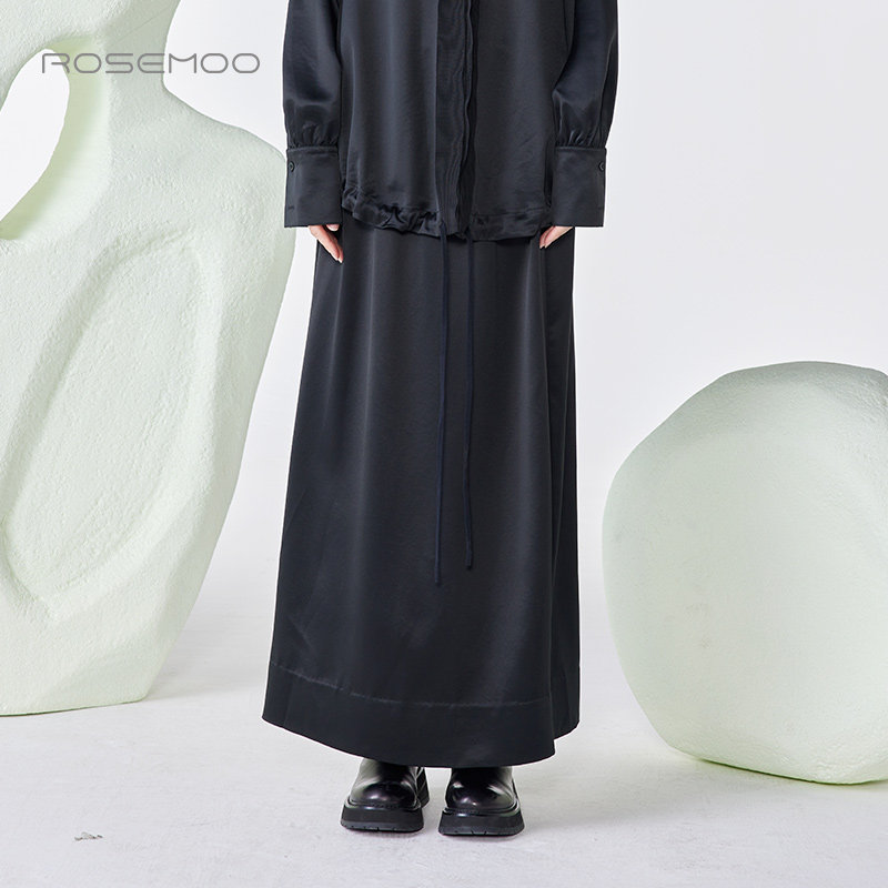 容子木rosemoo24年春新款光泽感垂顺丝半裙rcl1qp436d