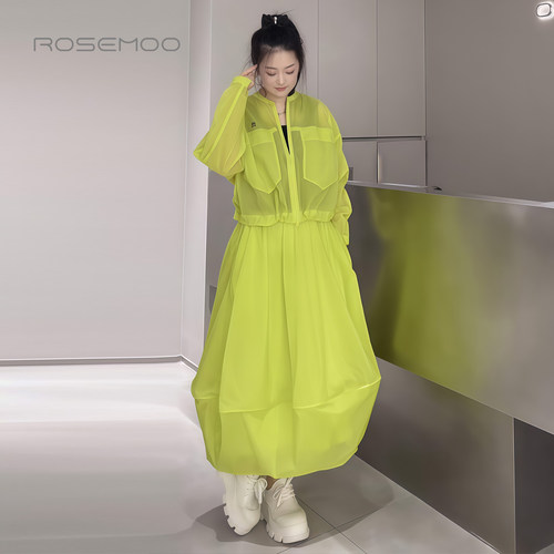 容子木ROSEMOO26夏商场同款轻量光泽感鱼骨花苞半裙RWM2QP245B
