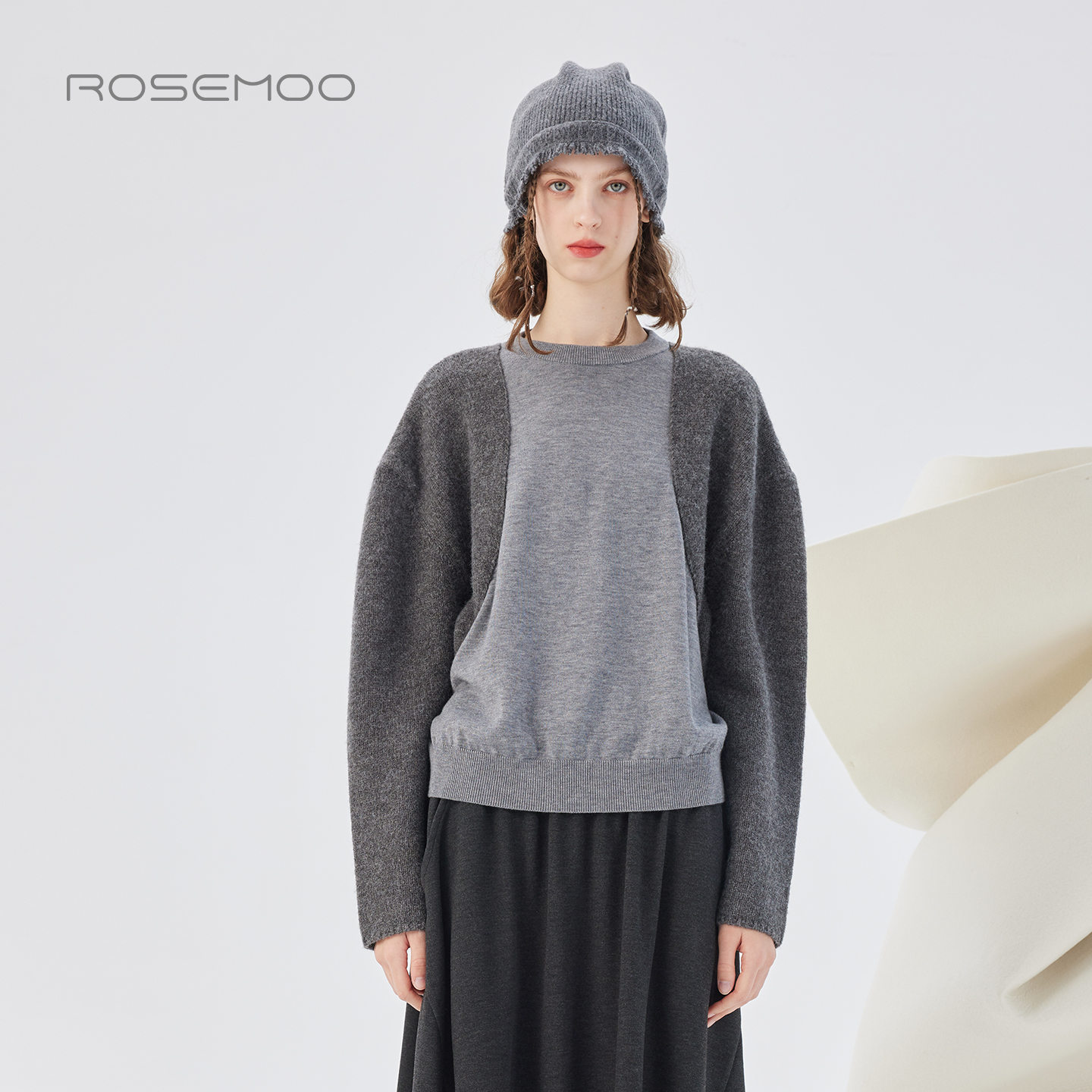 容子木ROSEMOO25秋商场同款含绵羊毛纱线拼接套头上衣RSS3TP331C