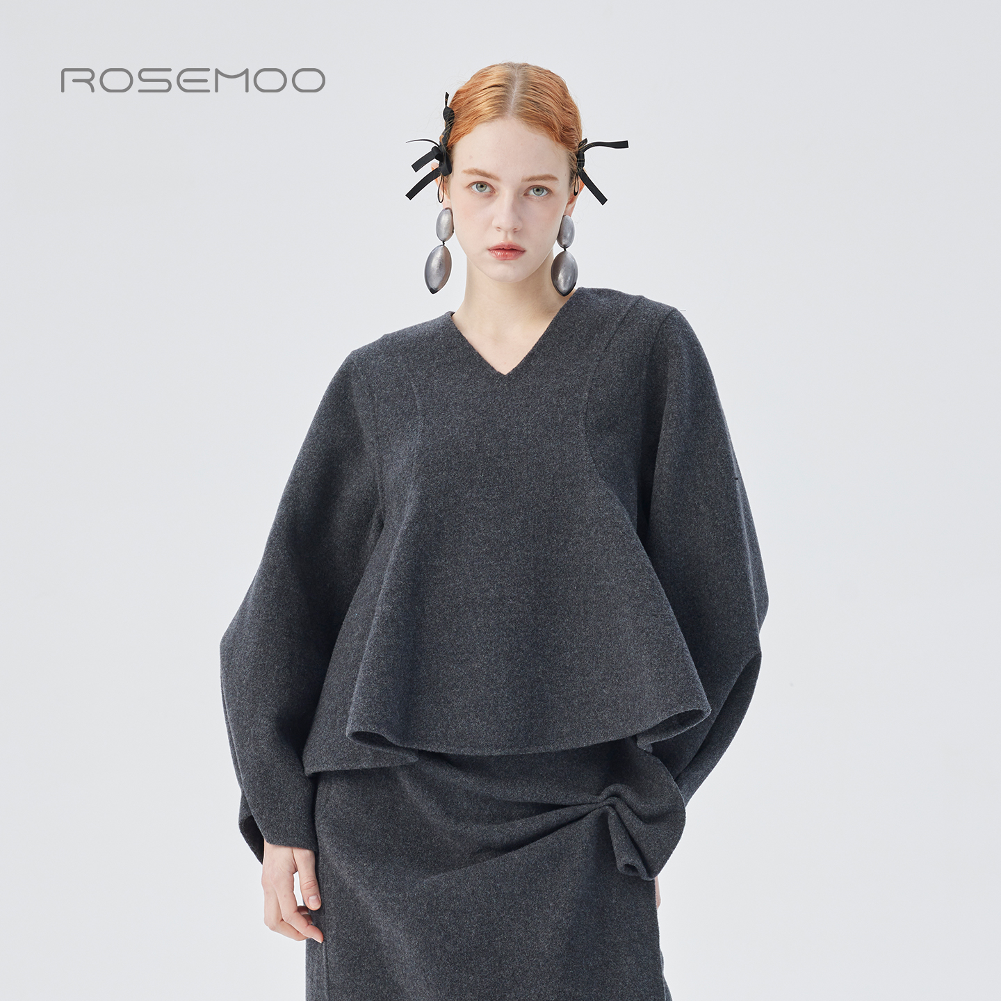 容子木ROSEMOO25冬商场同款绵羊毛细腻双面呢V领上衣RSS4TW443D