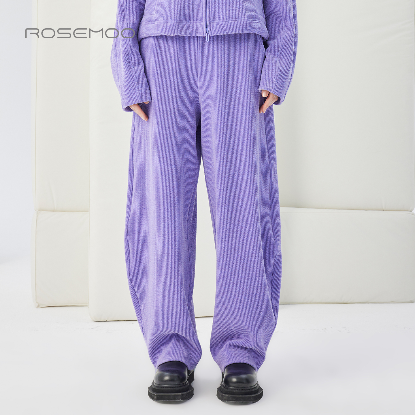 容子木ROSEMOO25冬商场同款微弹竖纹条绒松紧腰长裤RSS4KP312C