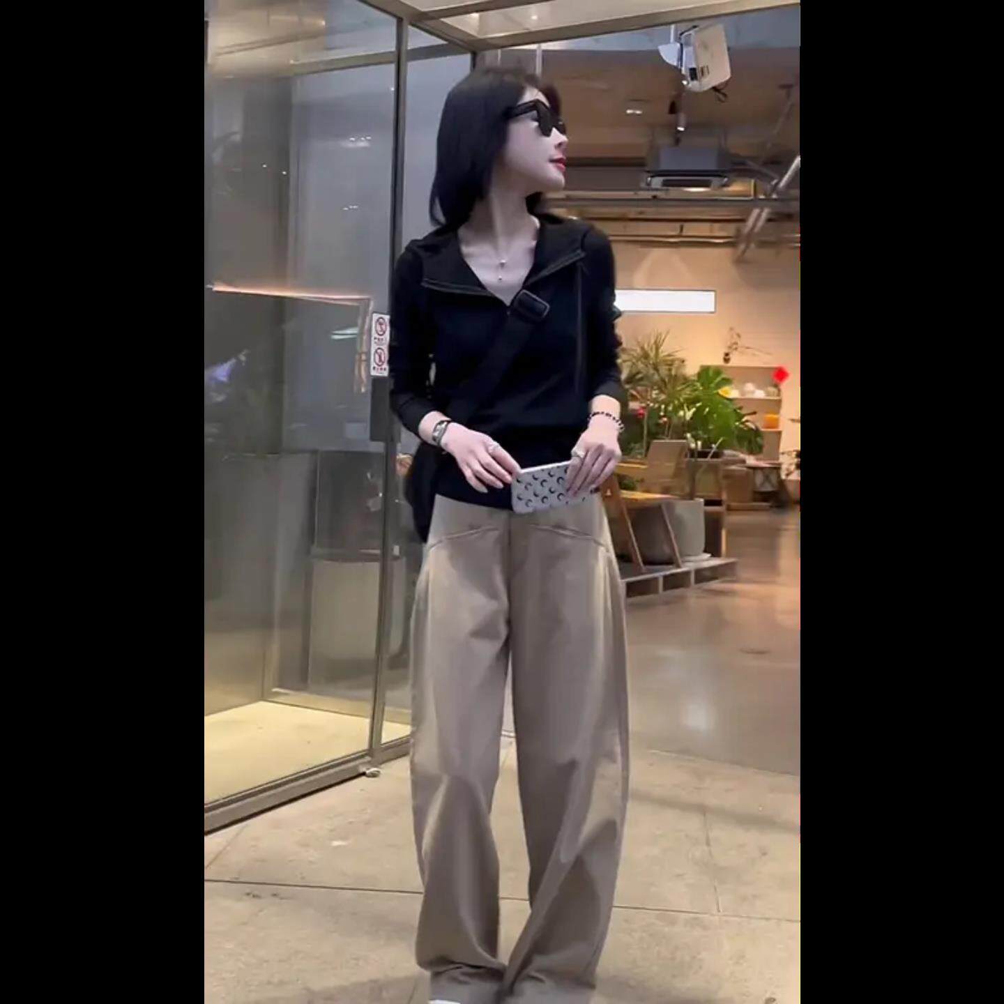 JOYIASS巨好看的早秋穿搭时尚百搭休闲连帽上衣女复古宽松阔腿裤