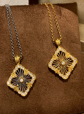 布吉拉提歌剧院opera意大利镂空四叶草项链镀18K镶钻复古锁骨链