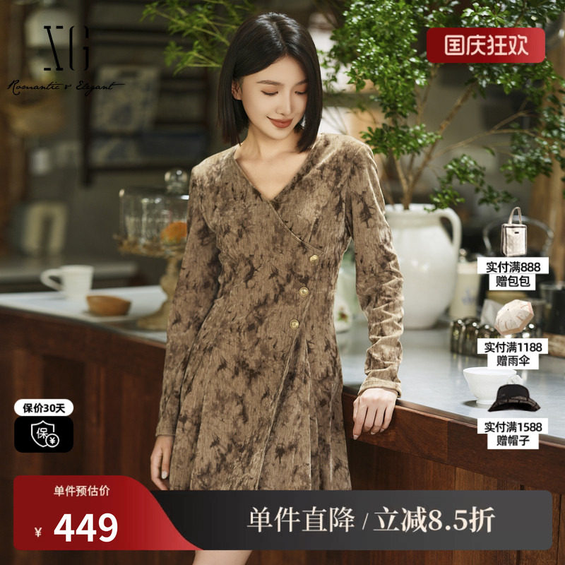 XG/雪歌XK404003B198碎花长袖连衣裙2025冬季新款收腰中长A字裙女